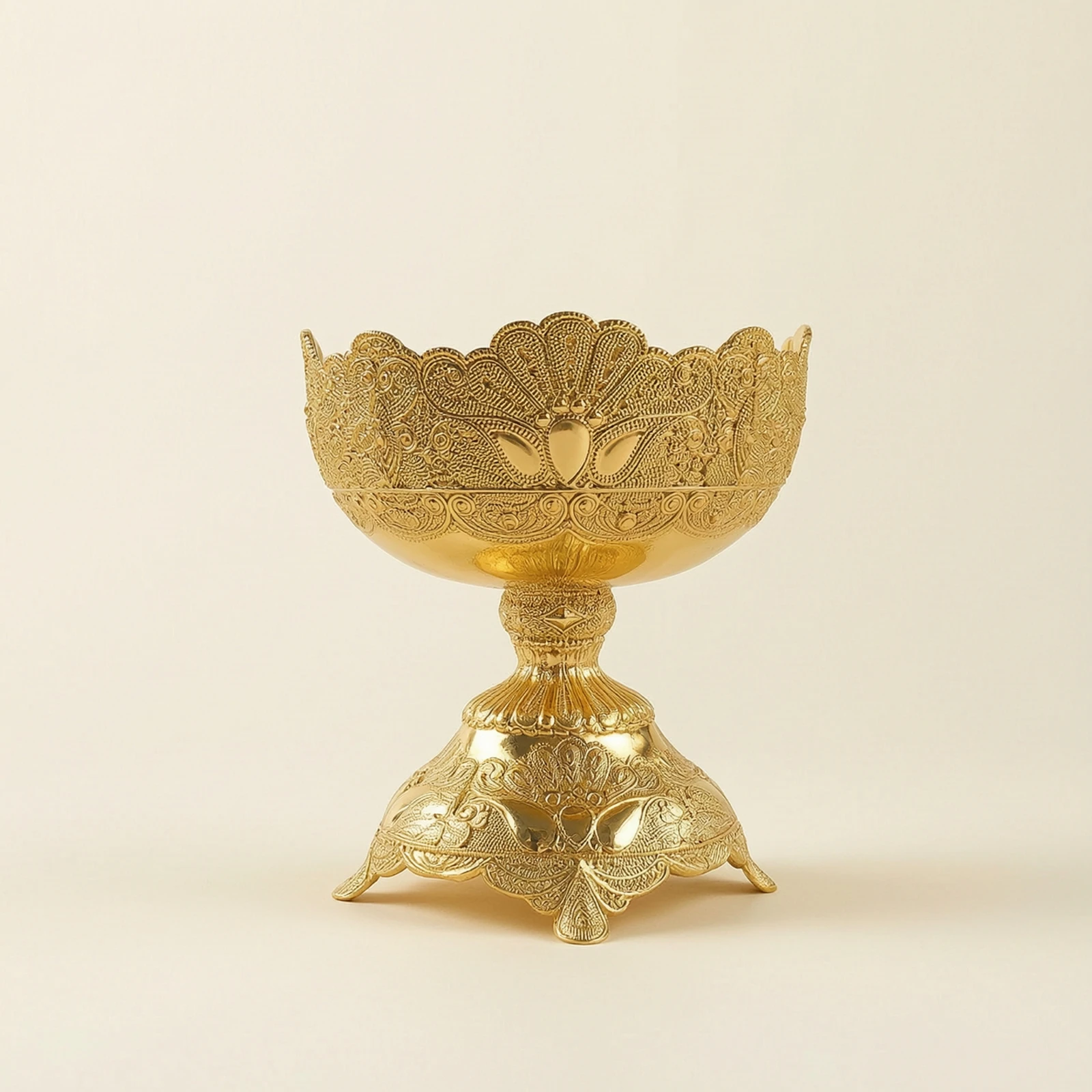 Fruit Bowl with Pedestal Rococo Pedestal Bowl Embossed Decorative for Hosts, Table Centerpiece, Home Decor