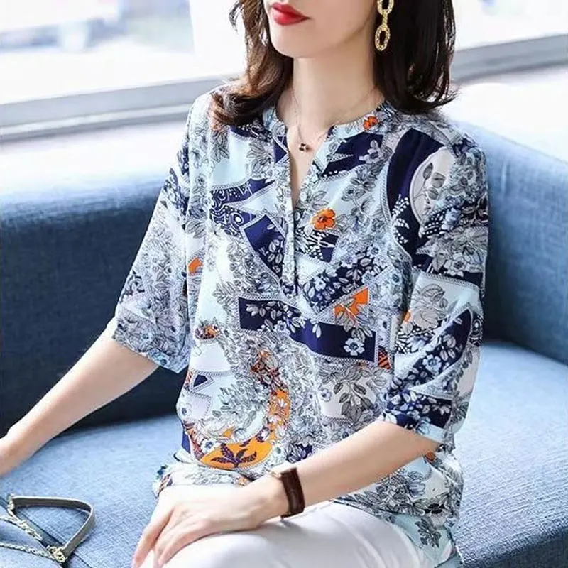 Elegante V-ausschnitt Taste Bluse Mode Gespleißt frauen Kleidung Vintage Gedruckt Sommer Dünne Halbe Hülse Koreanische Beiläufige Lose Hemd