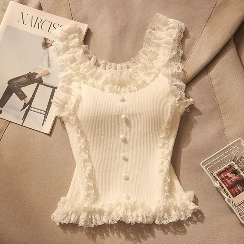 Design Lace Trim Cami Top, Women's Sleeveless Basic with Delicate Edging, Romantic Layering Piece for Inner or Outer Wear