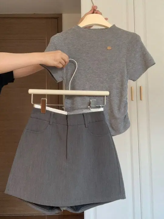 2024 Summer New Gray Cropped T-shirt Top + Gray Suit Culottes Two-piece Suit