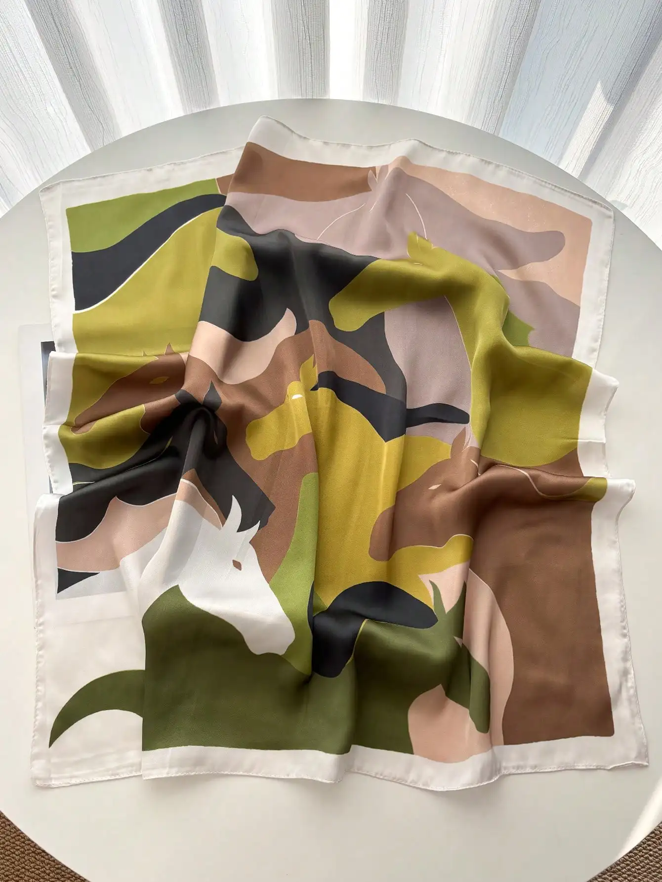 

Faux Silk Abstract Print Square Scarf For Women Versatile Neck Hair Accessory