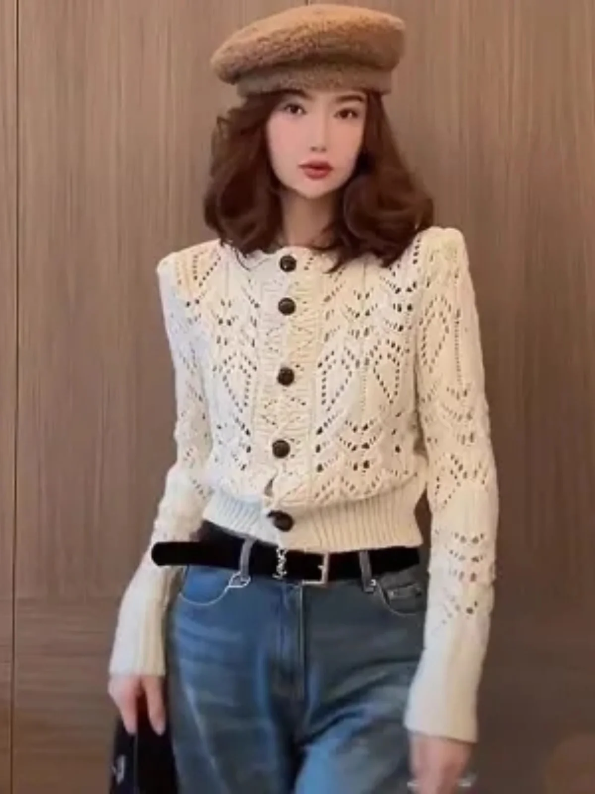 Korean High-End Hollow out Knitted Sweater Spring New Sle Youthful Faionable Unique Top round Ne Long Sve Polyester