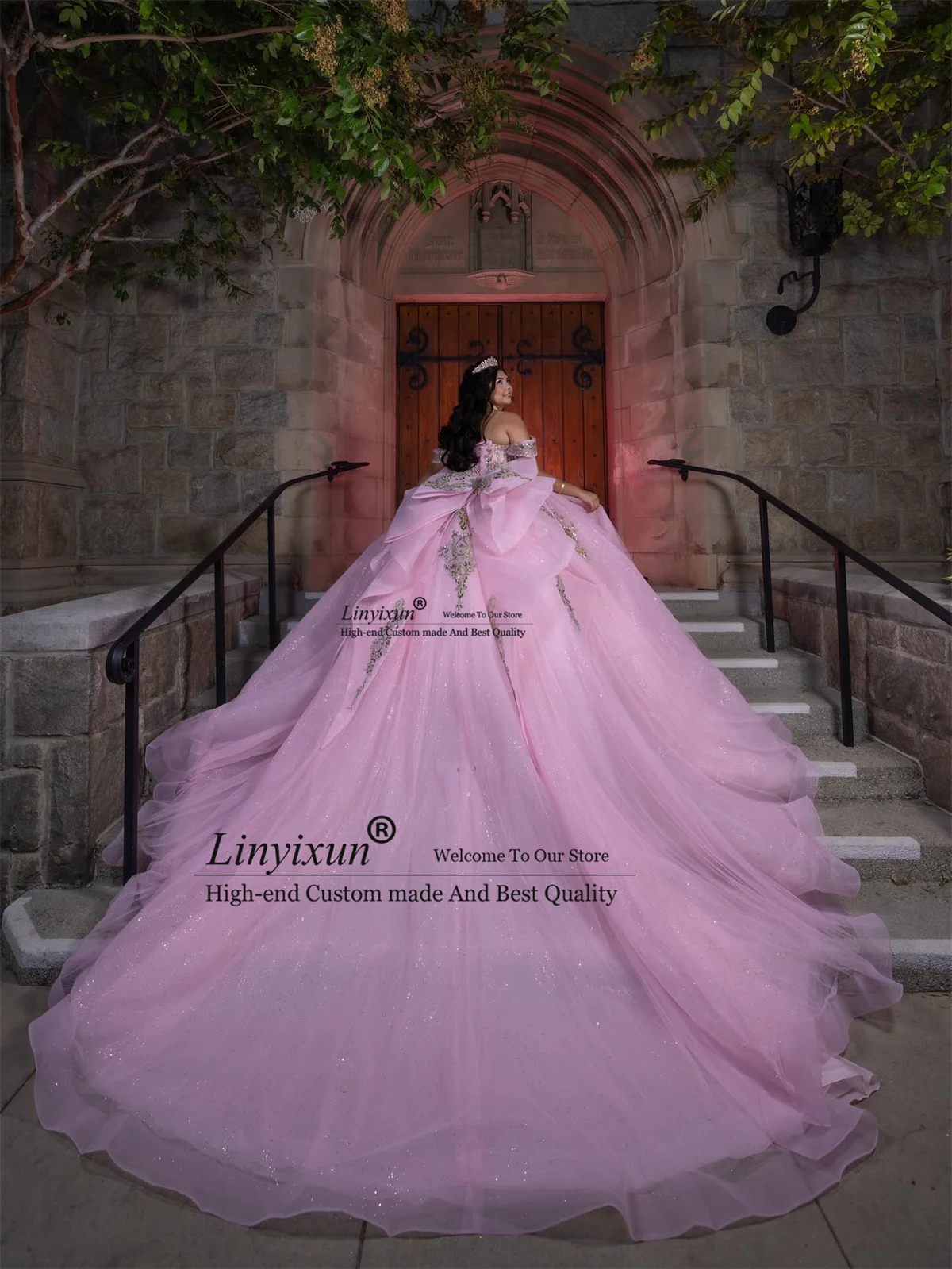 Eleganckie suknie balowe z aplikacjami koronkowymi na quinceañerę, bez rękawów, z odkrytymi ramionami, z kryształkami, sznurowane, meksykańskie sukienki na słodkie szesnaste urodziny (Vestidos De 15 Anos)