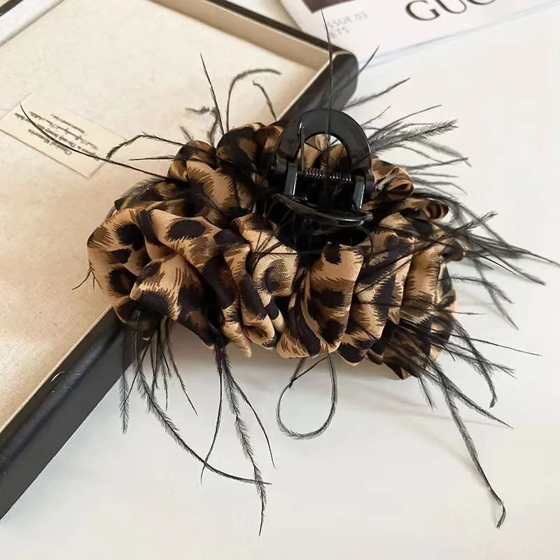 New Large Leopard Pattern Bow Feather Hair Claw Fashionable and High End Design with Pan Hair Crab Clip Women's Hair Accessories