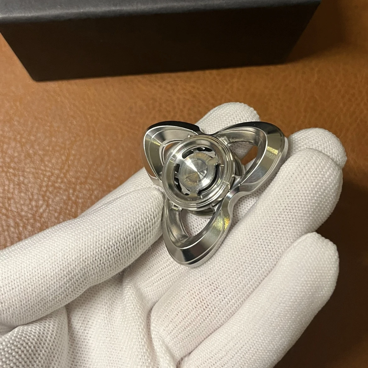 Jouets Fidget Spinner Fidgeting, en acier inoxydable, en forme de trèfle, jouet rotatif, effet d'illusion, EDC, Anti-Stress, sensoriel, tdah