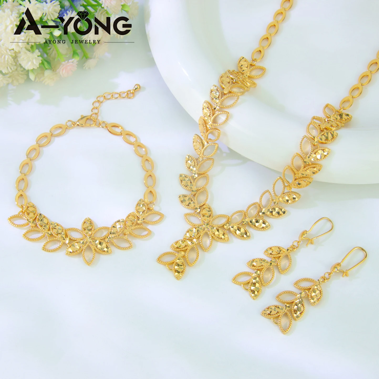 Luxuriöses Dubai Brautschmuck-Set 21k Vergoldet Nigeria Elegante Halskette Armband Ohrringe Arabischer Frauen Party-Schmuck – Detail 17