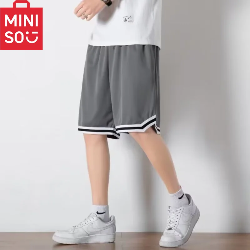 

MINISO баскетбольные шорты для мужчин 2024 летние спортивные тренировочные повседневные свободные дышащие брюки американские шорты с разрезом