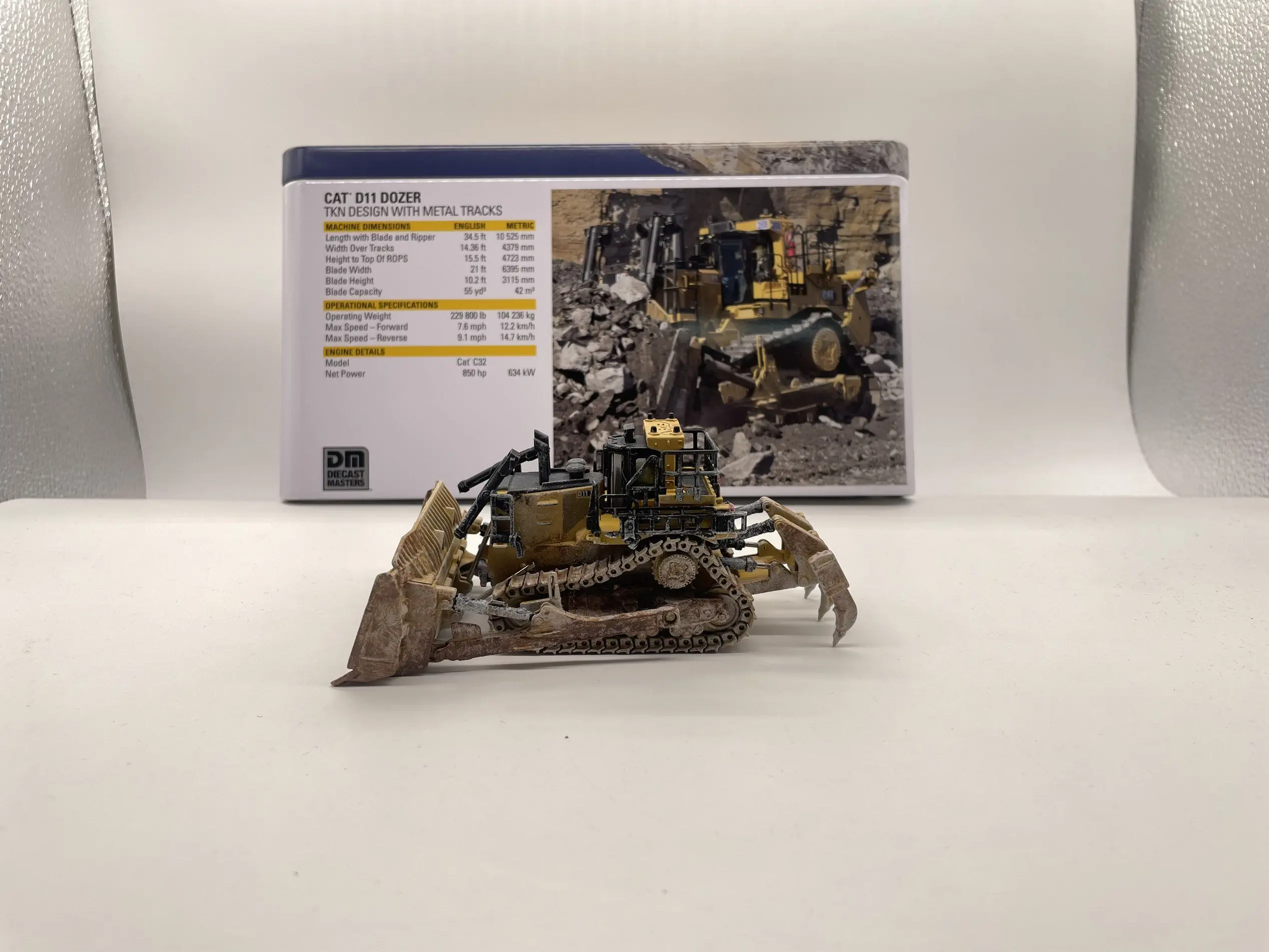 

1/87 Scale Alloy Toy Engineering Model Metal Dozer TKn Design Metal Tracks - Boy's Birthday Gift Scene Decoration DM-855777