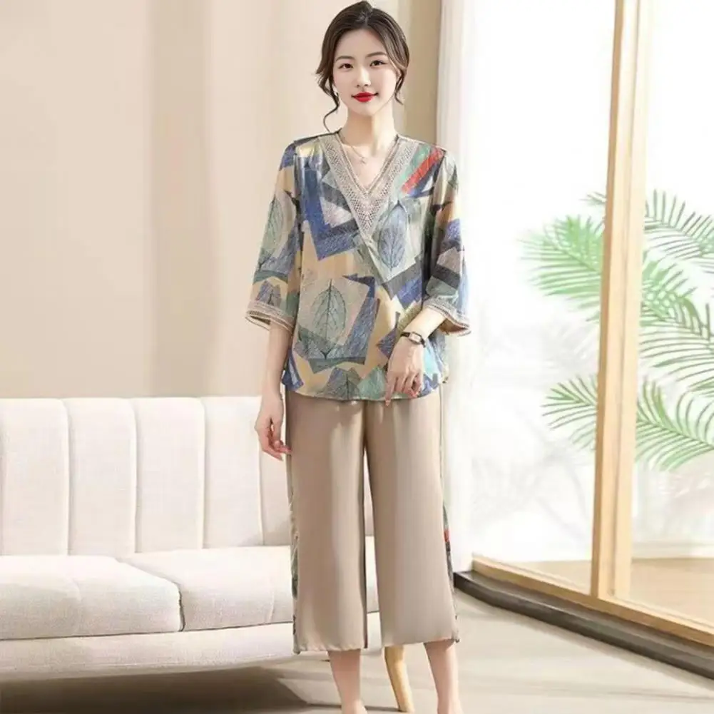 Casual Two-piece Suit Stylish Leaf Print Mid-aged Women's T-shirt Trousers Set with V Neck Half Sleeve Loose Wide for Mother's