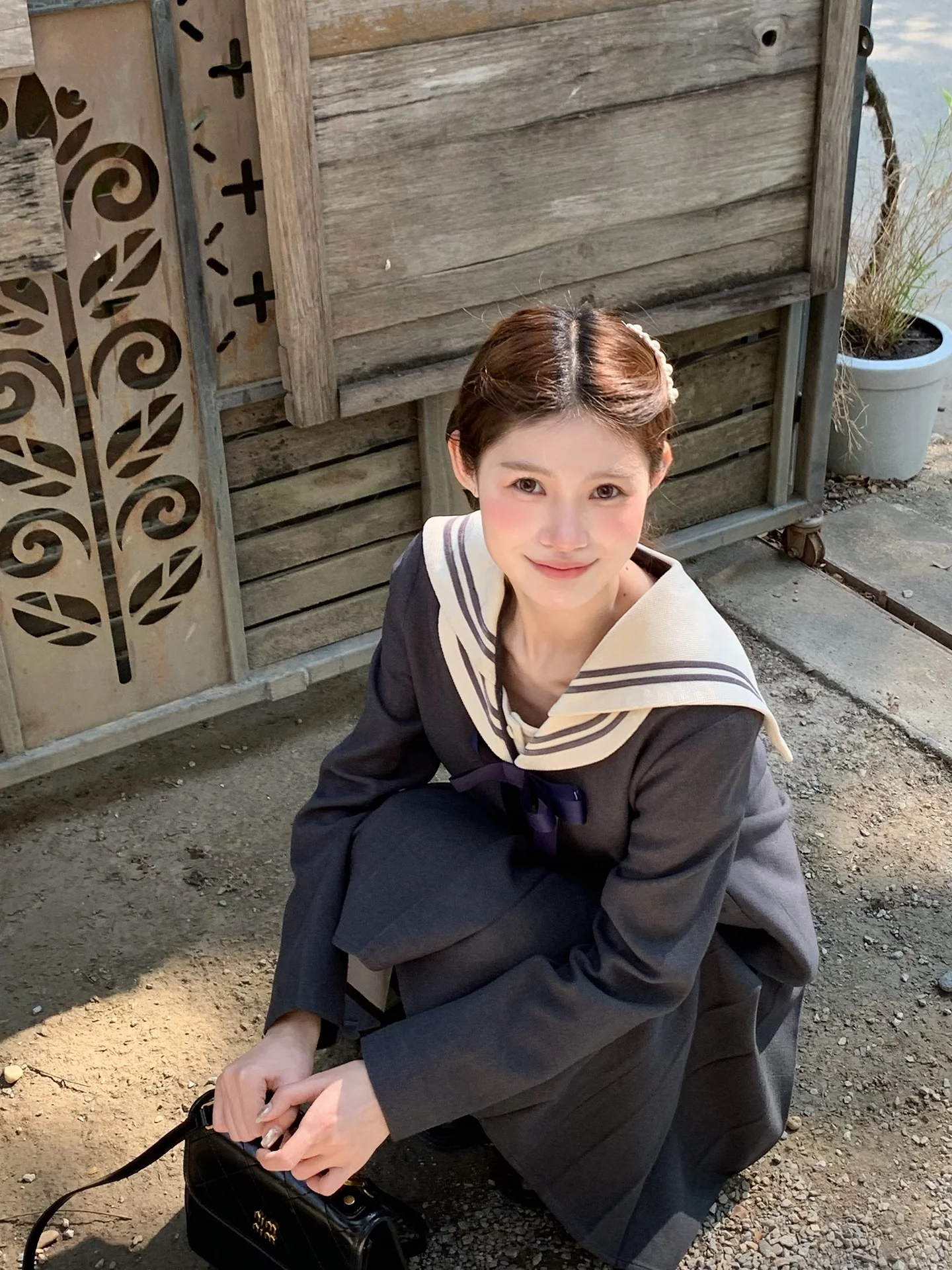 

Женский костюм-двойка в морском стиле: пиджак с квадратным воротником и плиссированная юбка. Коллекция Peacola Nautical Poem. Модный комплект.