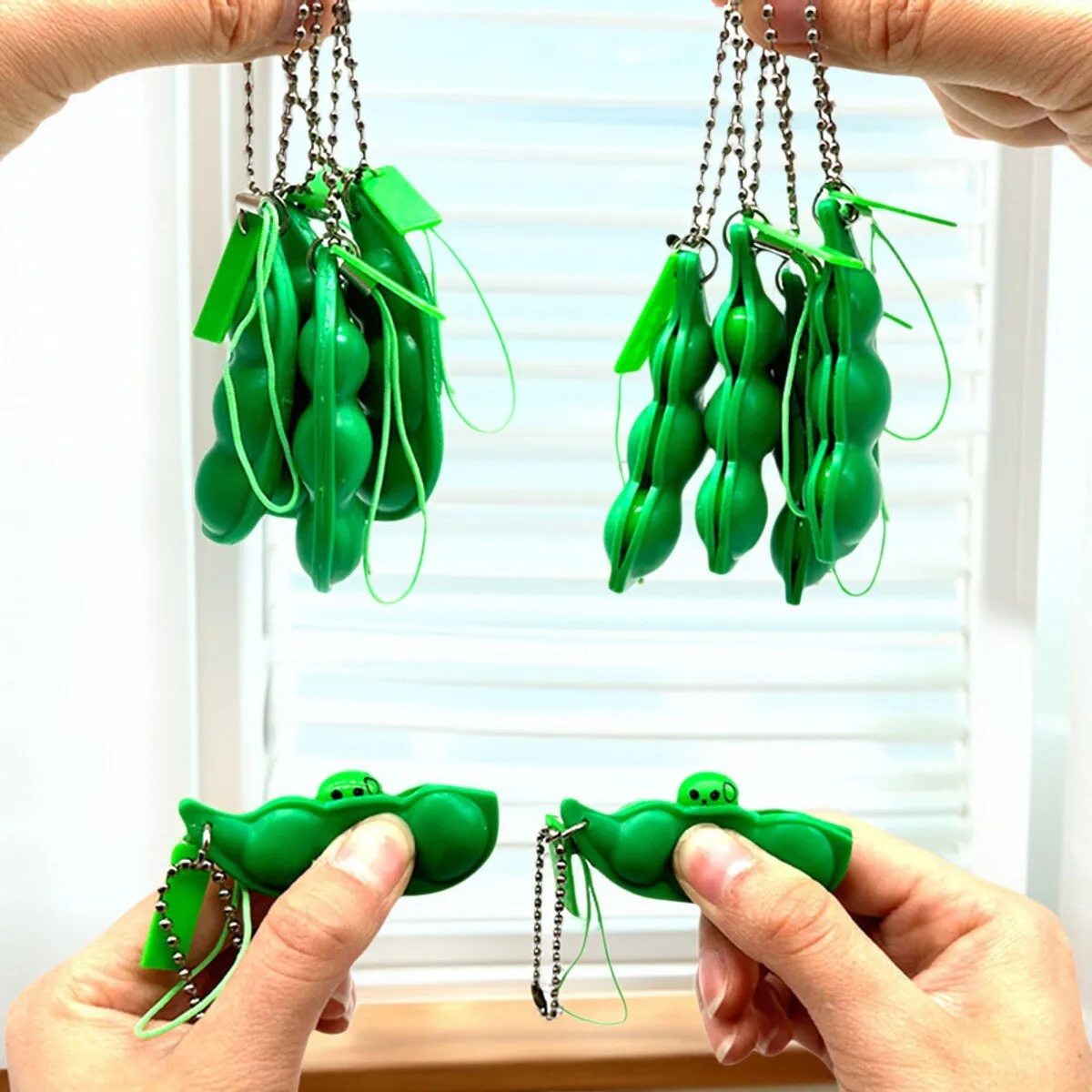 10-50-pcs-brinquedos-fidget-pacote-descompressao-edamame-mole-squeeze-ervilhas-feijao-chaveiro-bonito-alivio-do-estresse-brinquedo-adulto-chaveiro