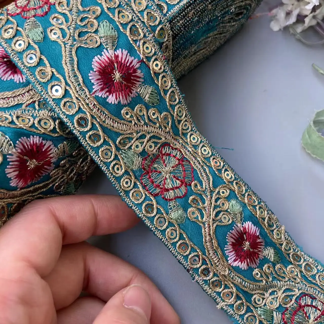 

New 1 Yard Blue 4cm National Style Lace Strand Embroidery Sequin Barcode Clothing Accessories Luggage Accessories Webbing
