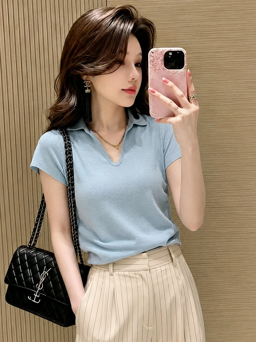 

Laoqian Style Ice Silk Knitted Neck Short Sleeve Women's Top Simple Elegant Commute Wear Summer 2026 Korean Version Stra...
