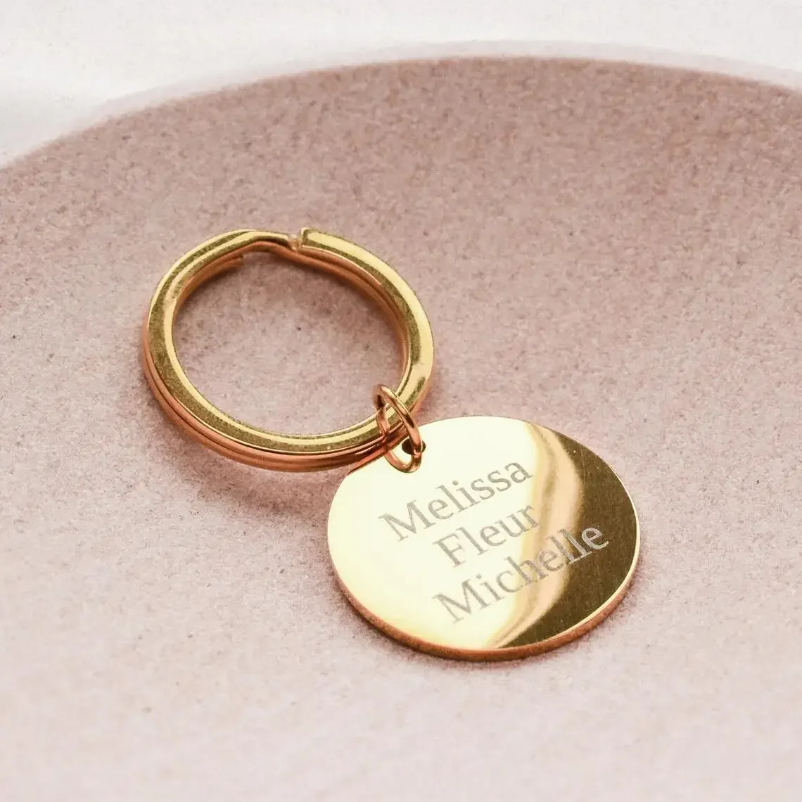 Personalized Keychain Heart Round Tag Gold Silver Stainless Steel Polished Women Custom Name Key Ring Engraved Keyring