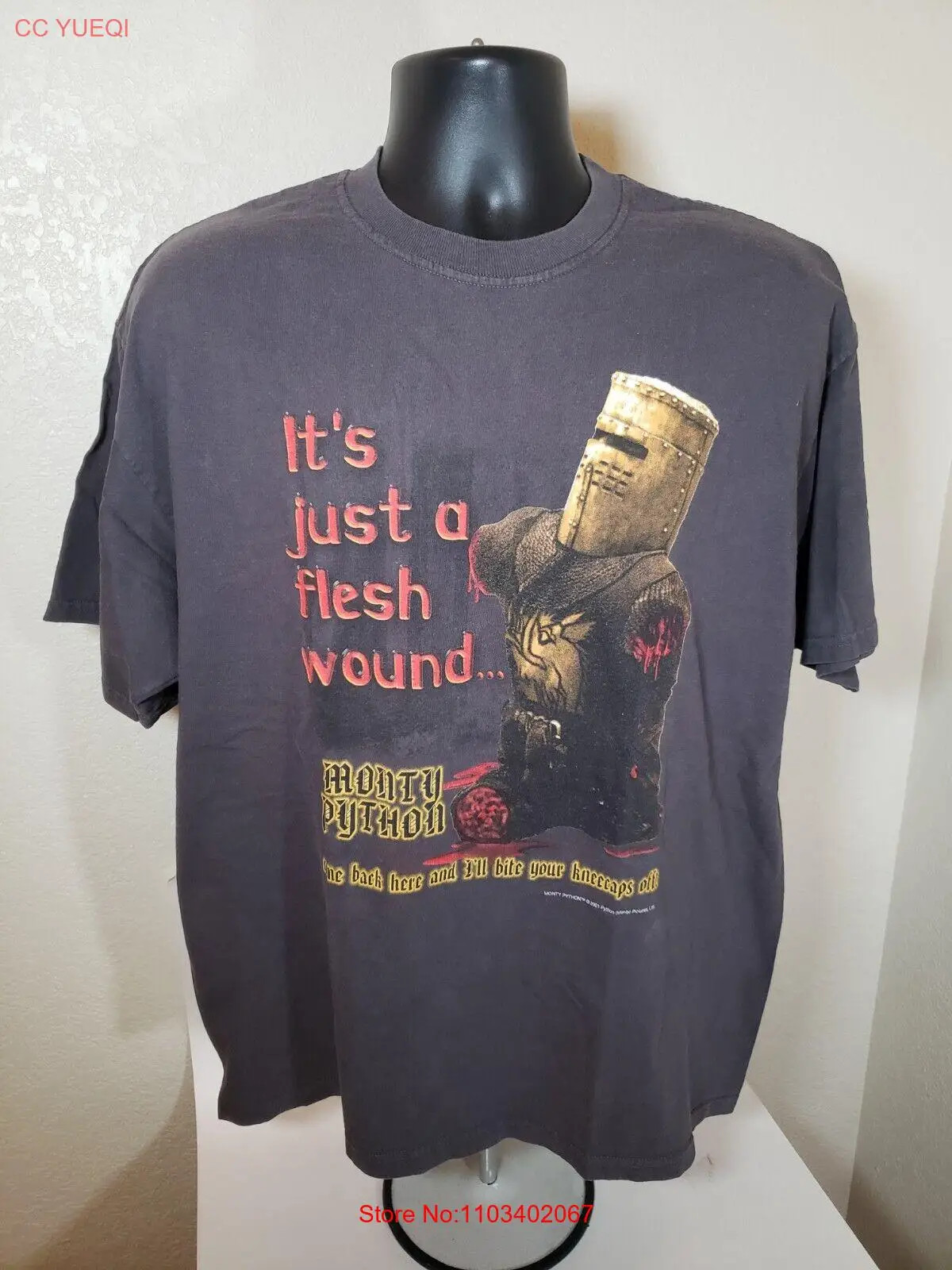 Винтажная футболка Monty Python It’s Just a Flesh Wound 2001, размер XL Винтажная футболка Monty Python It’s Just a Flesh Wound 2001, размер XL