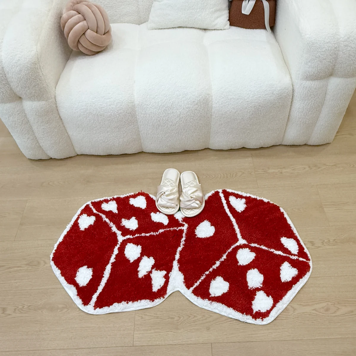 AGILESTAR Red Heart Dice Tufted Rug Double Dice Shaped Non-Slip Accent Flocking Mat Retro Decor for Bedroom Bathroom Home Decor