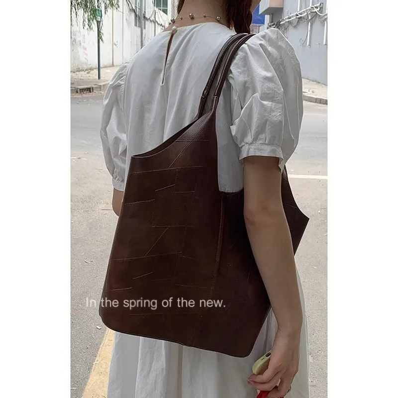 

Large Capacity Fashionable Women's Handbag Spring Summer 2025 New Fashionable Retro Totebag Versatile Shoulder Underarm Bag