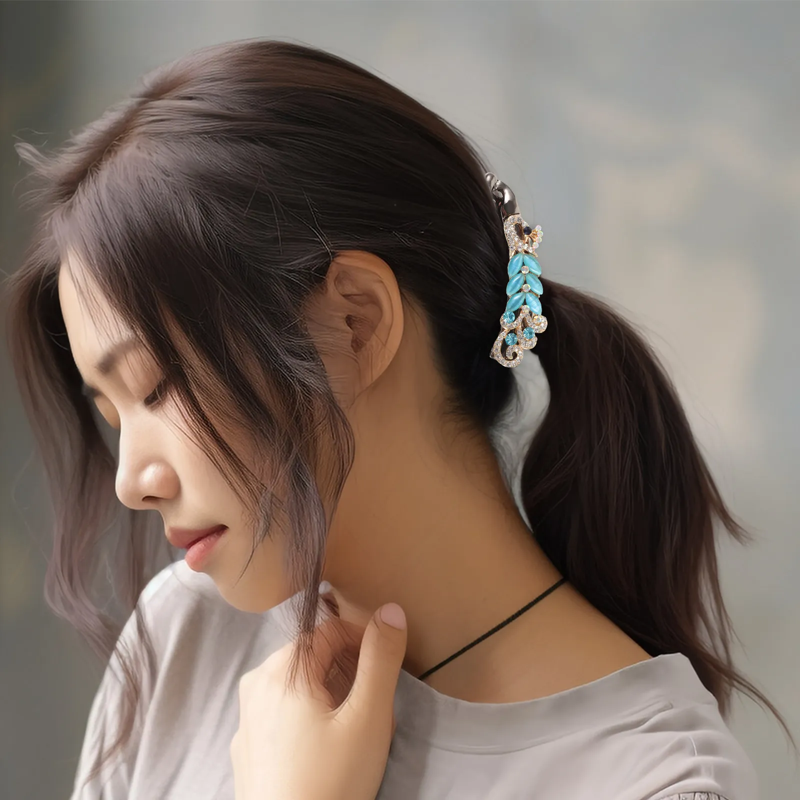 

Rhinestone Banana Clip Hair Clip for Women Zinc Alloy Ponytail Holder Sparkly Cat Eye Stone Elegant Styling Accessory for Thick