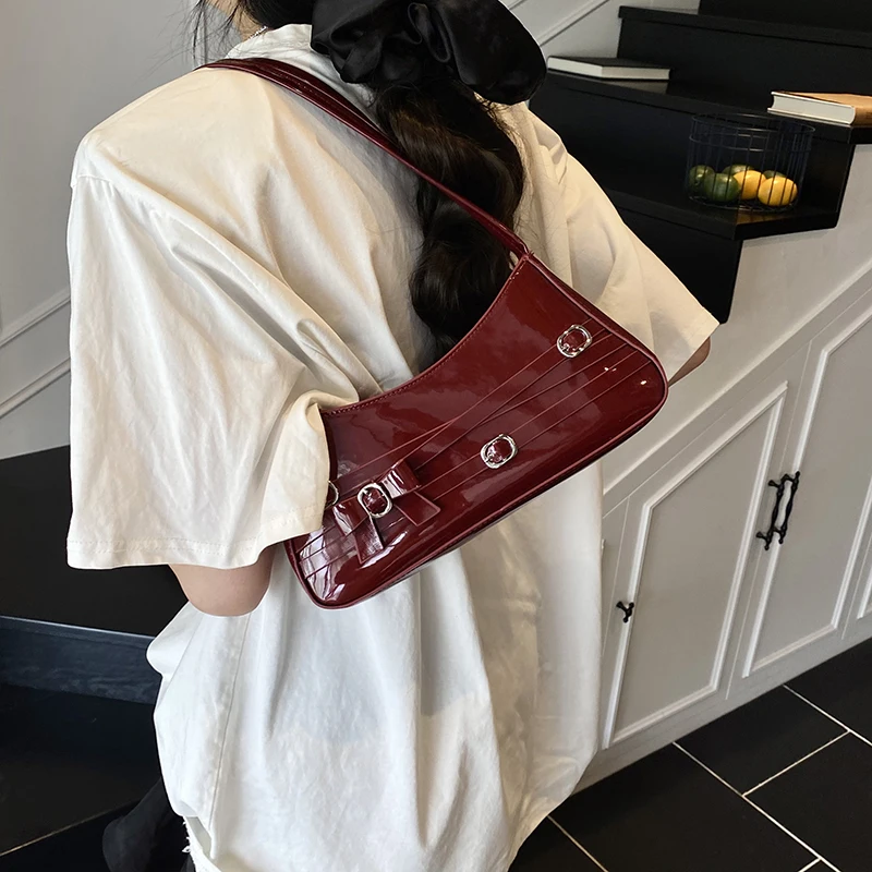 

Elegant Women Luxury Leather Fashion Shoulder Bag Classic Designer Tote Handbag For Stylish Daily City Outings