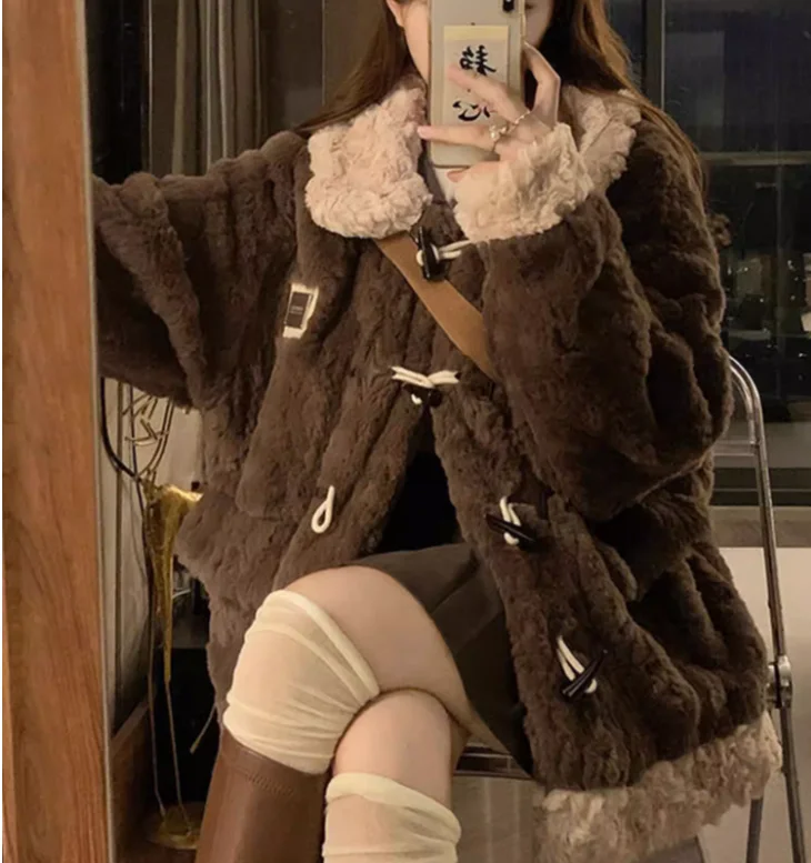 Plus Size Dames Herfst Winter Kunstmatig Lam Leeftijdverlagende Bruine Jas Mode Verdikte Lange Mouwen Vrije Tijd Geribbelde Jassen