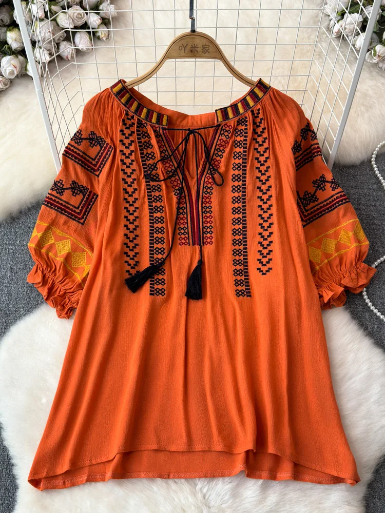 2024 Summer Retro Ethnic Style Short Sleeved V-neck Loose Embroidered Pullover Blouse Women\'s Casual Top A51