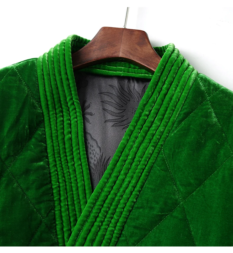 Winter New Chinese Style Silk+ Velvet V-Neck Coat Women\'s Loose Design Sense Single Button+ Tassel Lady Cotton Clothes S-XL