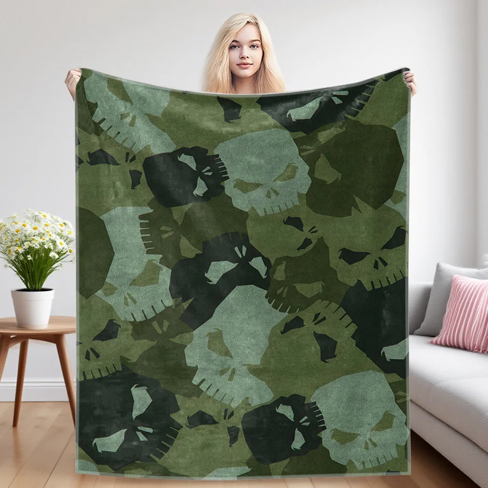 Skull -Camo Flannel Blanket, Ultra-Fine Fiber, All Season Luxurious Fluffy Blanket Suitable For Beds Or Sofas