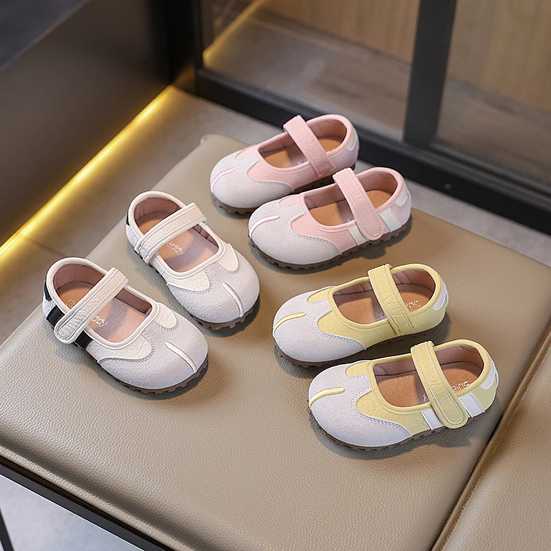 

2025 New Children's Flats Simple Girls Princess Leather Shoes Walking Rural style Pleated Kids Causal Fashion Shoes Ballet Flats