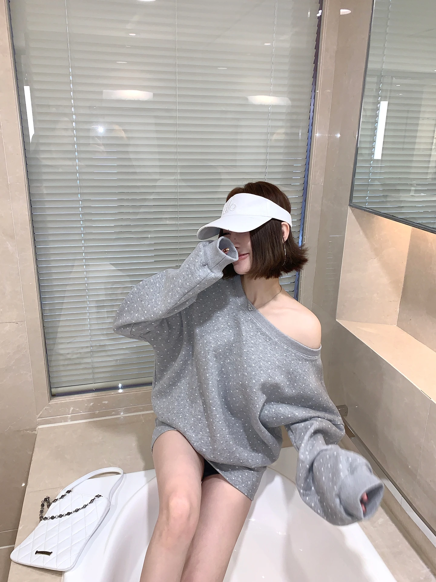 

Ana Phora Korean Sle Spotted oulder Slim Fit Claw Sweatirt ort Skirt Set Women's Faion Autumn New Arrival