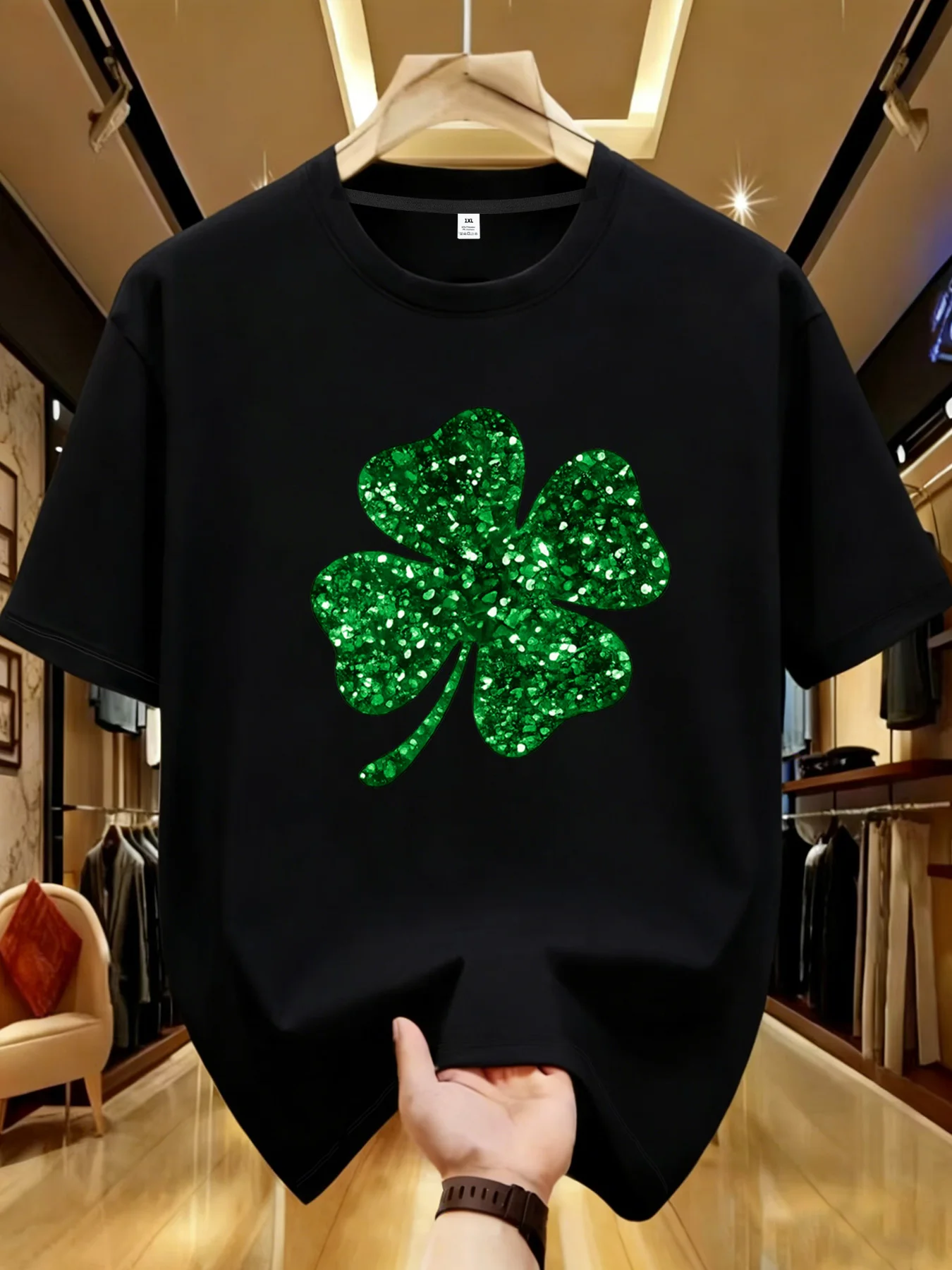 

【YJ0008】Женская футболка больших размеров с круглым вырезом, короткими рукавами, эластичными рукавами-полурукавами и модными принтами, с изображением четырехлистного клевера.