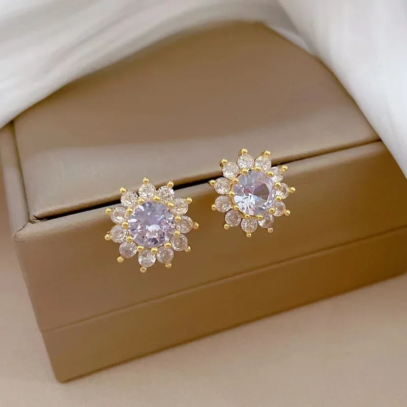 Diamond inlaid Geometric Sunflower Earrings, Ladies Style, Personalized Light Luxury Banquet Accessories