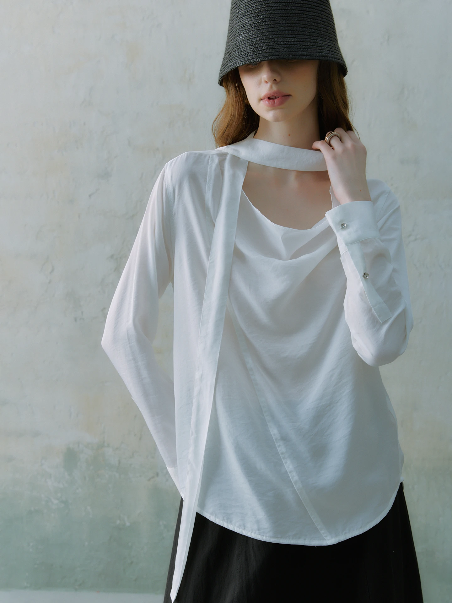 

Elegant Women's Shirt with Sash Loose Fit Long Sleeve Breathable Skin-Friendly Chinese Manufacturer A-Line Sleeve Design