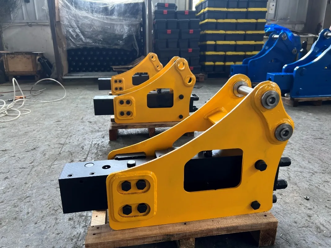 Small Excavator Accessories - Triangular Hydraulic Crushers for Various Construction Machinery Fast Delivery