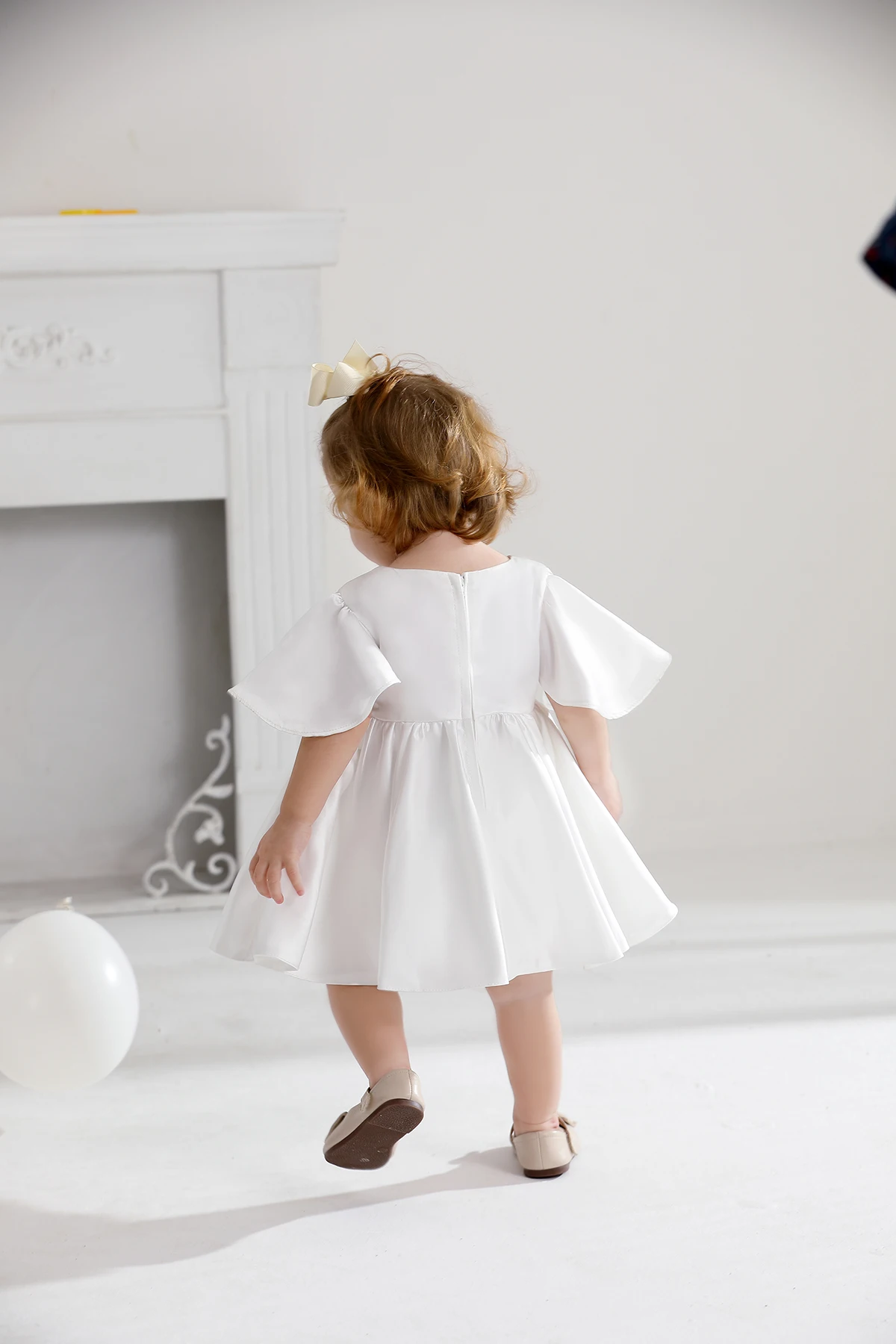 HETISO Retro Satin Baby Girl Christening Gown First Birthday Dress with Batwing Sleeves for Infants 3-24 Months Blessing