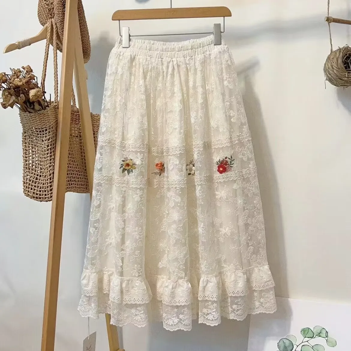 

Winter Elegant Mori Girl Style Skirt With Inner Velvet Vintage Embroidery Cotton Lace Ruffled High Waist A Line Skirt