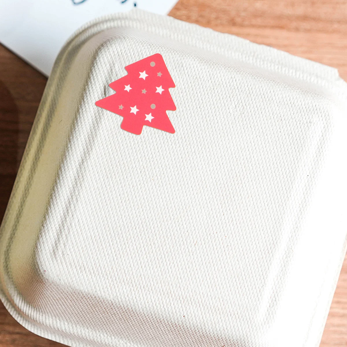 1 セットツリー型クリスマスレターシールステッカーカラフルなシールラベルキャンディービスケットバッグ包装クリスマスパーティーの装飾