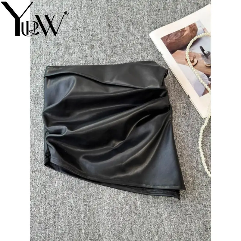 YUERWANG Women Camis 2025 Spring Solid Strapless Backless Sleeveless Black Short Vest Sexy Slim Fit Irregular Pleated Crop Tops