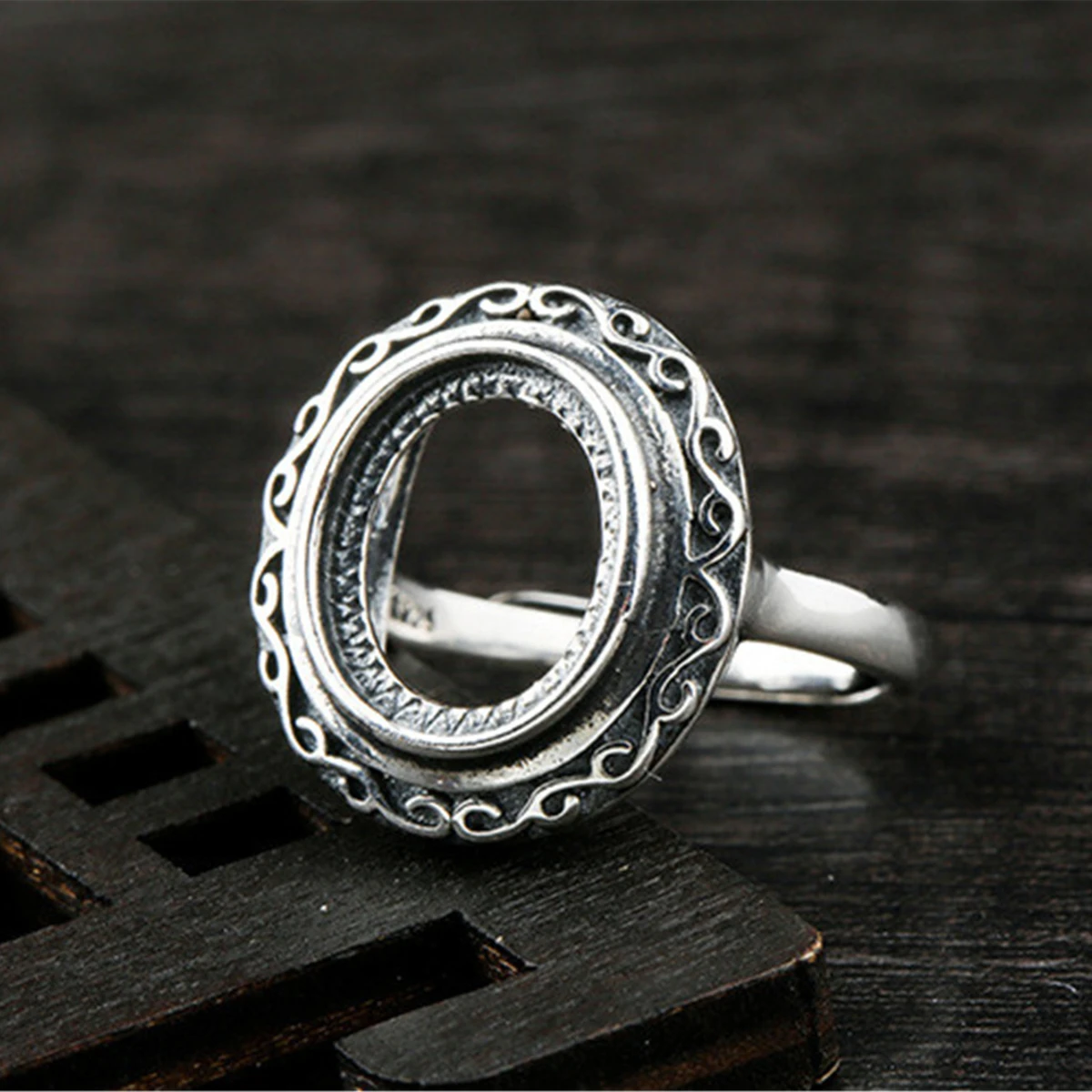 

Ring Blank (10x12mm Oval Blank) Adjustable Thai Sterling Silver Ring Base Oval Cabochon Ring Setting R1495B