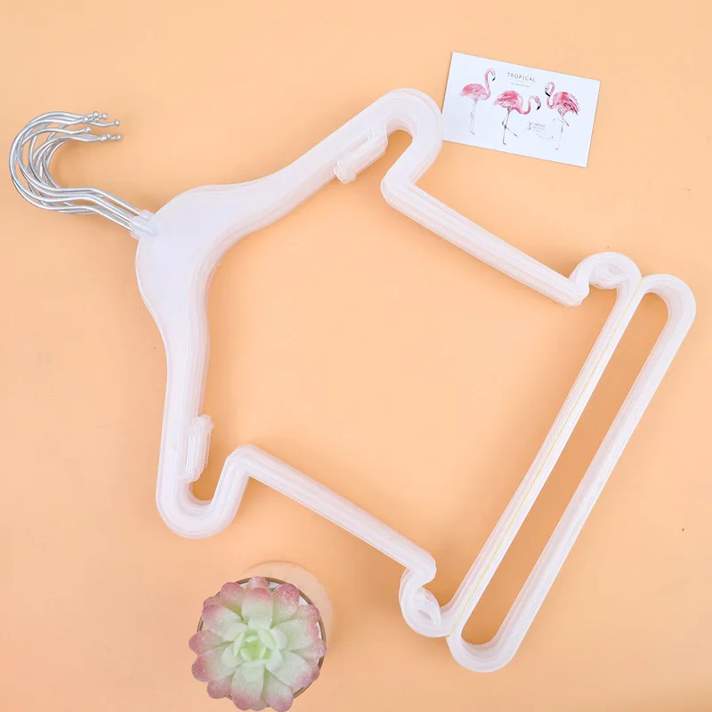 5 Pieces/Set Hangers Plastic Baby Treasure Set Store Kids One Piece Hangers Clothing Little Kids Clothes Display Clothes Holder