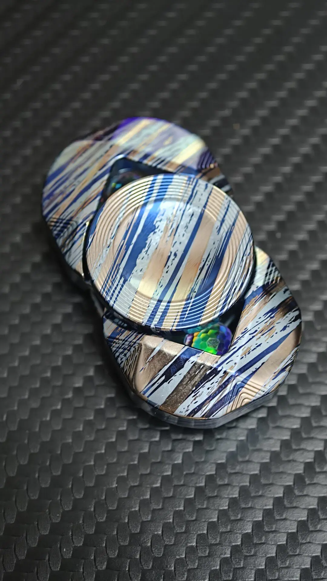 Used EDC Yuanyue & rainbow fortune titanium cold front EDC decompression toy