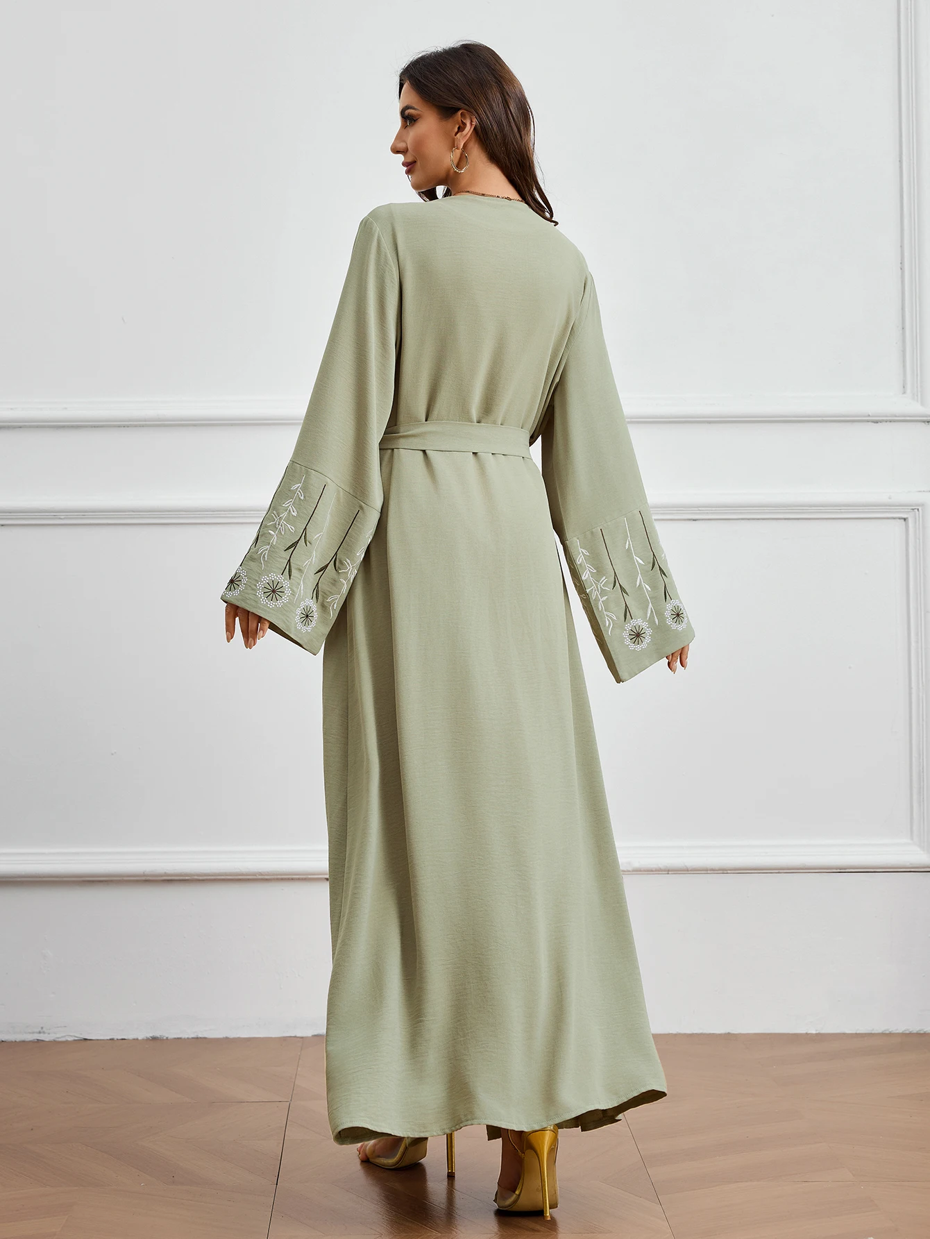 2025 Women\'s Abaya Long Robe Muslim Ramadan Prayer Clothing Embroidery Green Loose Long Sleeve Waist Tied Arabic Elegant Dresses