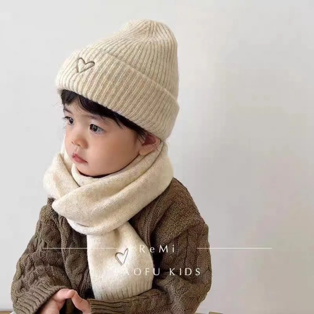 Nouveau chaud écharpe chapeau ensemble coupe-vent résistant au froid pull casquette amour coeur broderie bonnet chapeau Sports de plein air