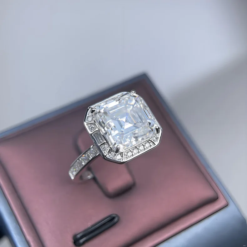 S925 الروديوم مطلي الفضة 5CT D اللون Asscher قطع مويسانيتي 10x10 مللي متر السكر مكعب الدائري للنساء ، مجوهرات رائعة