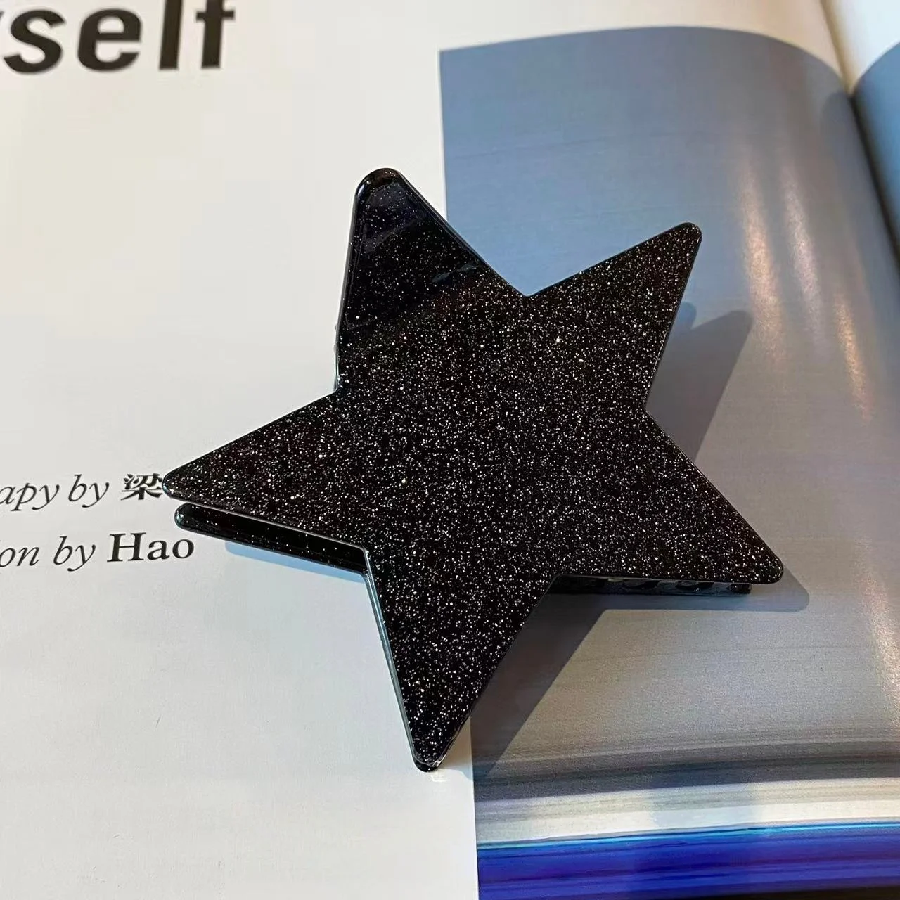 1pc/4pcs Colorful Sweet Star Hair Claw Clips Korean Style Fashionable Hair Accessories Practical Daily Use Eye-Catching Hairpins