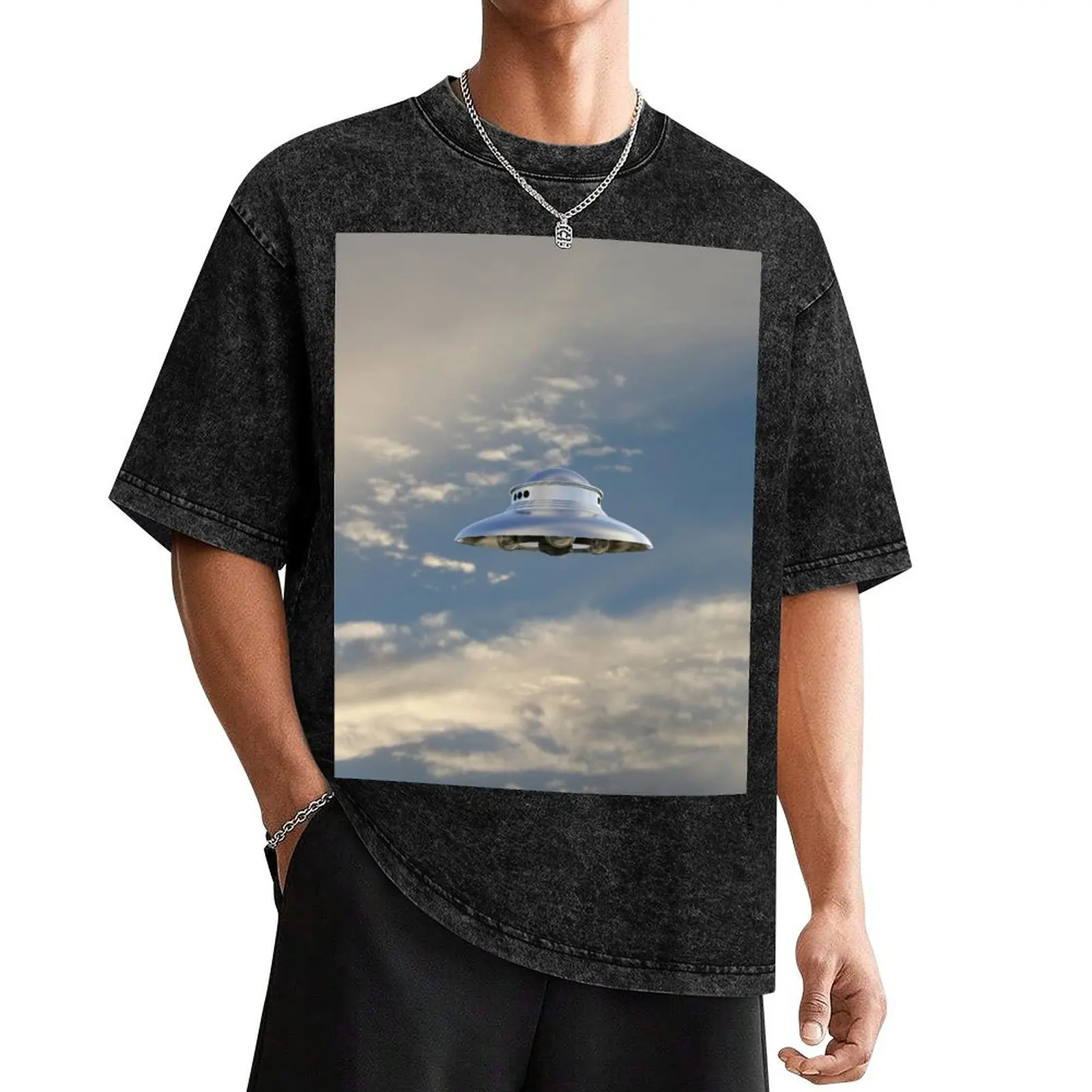 UFO hovering T-Shirt oversized t shirt cute tops mens fashion