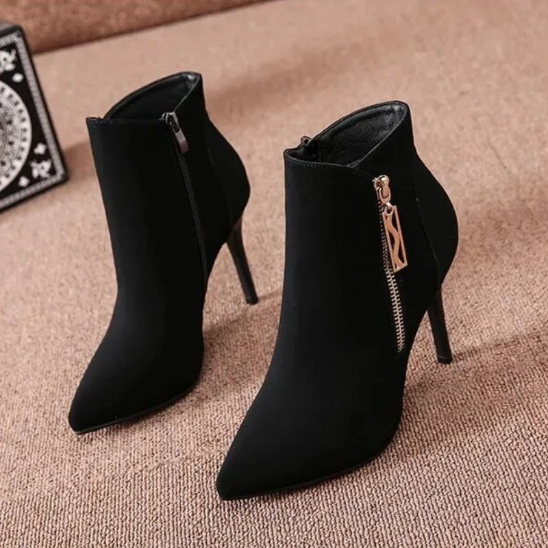 

Однотонные женские ботильоны на шпильке. Обувь в стиле ретро. Дизайнерские роскошные ботильоны. Теплые ботинки большого размера. Женские короткие туфли из искусственной кожи.
