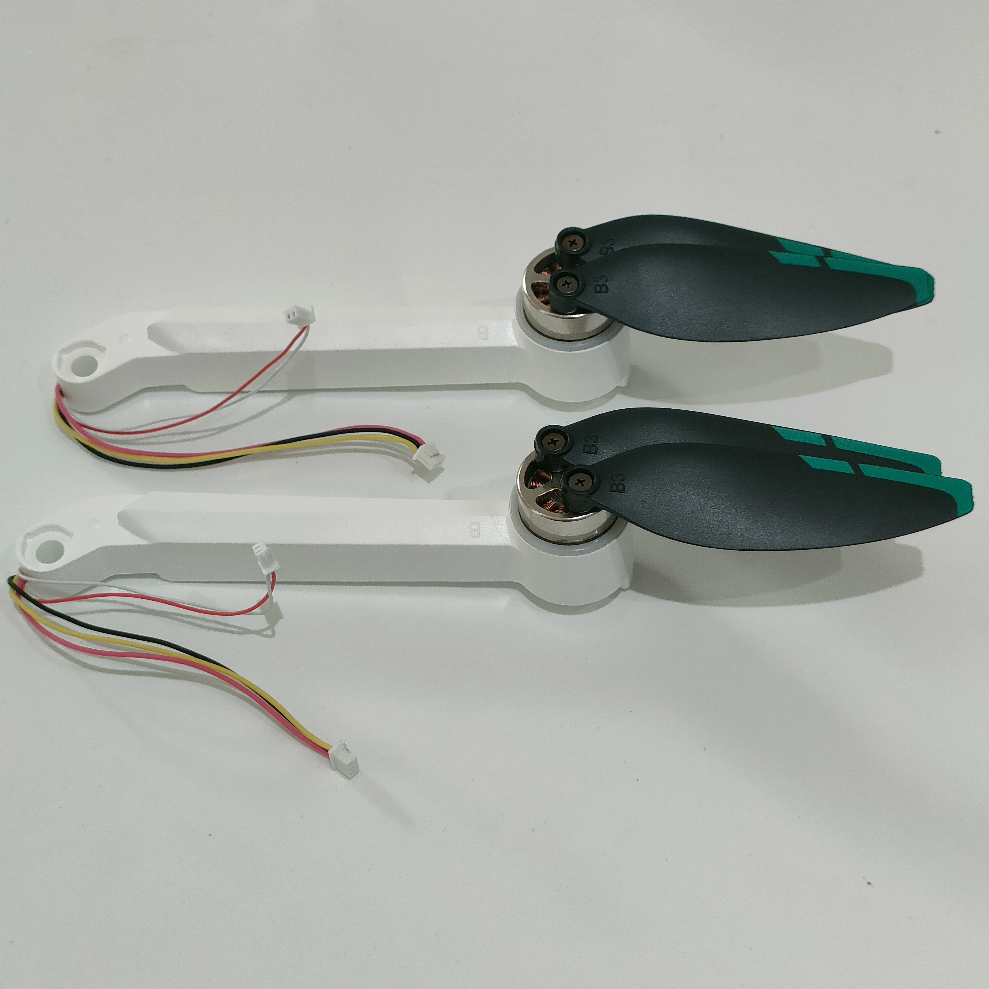 

2pcs White Rear Arm B with Blades for S159 GPS HD Camera Screen Send Memory Card Image Transfer Obstacle Avoidance Brushless FPV