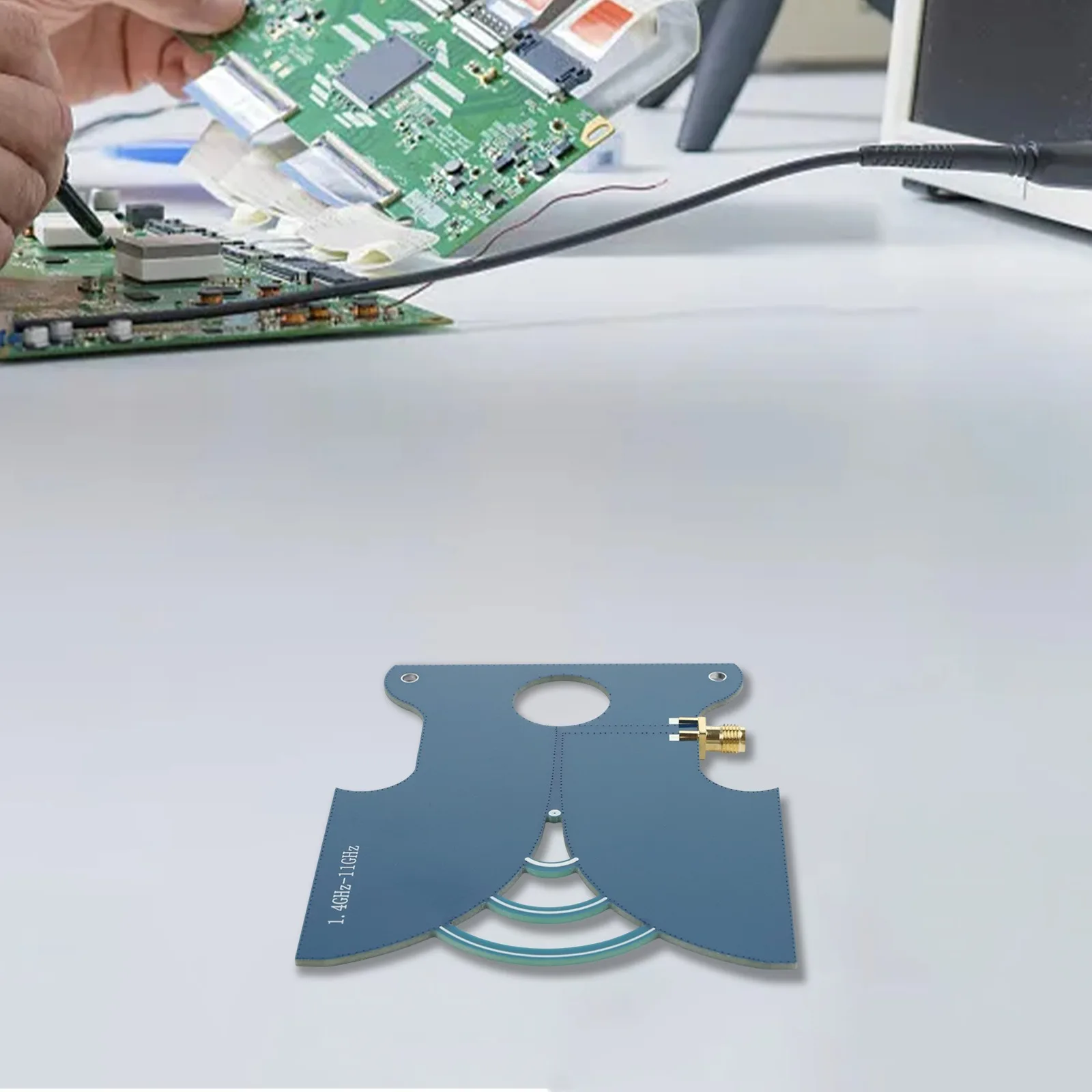 

Применение антенны Направленная антенна Медланновая линейная поляризованная антенна Широкополосная антенна SWR 1.8 Типовое усиление 4–11 дБи