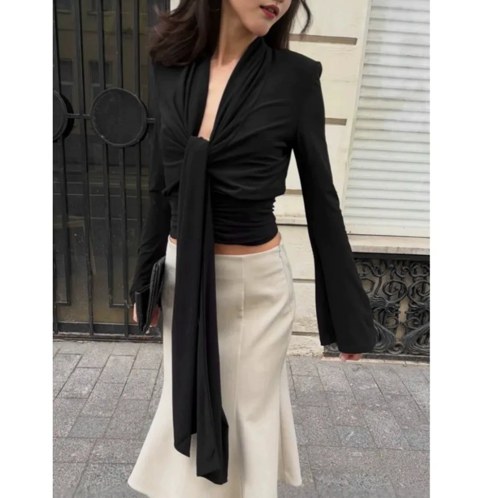 Elegant Black Tone Women Knit Top Fall Season Slim Fit Knitted Blouse Long Sleeve Bow Collar Casual Shirt Date Gathering