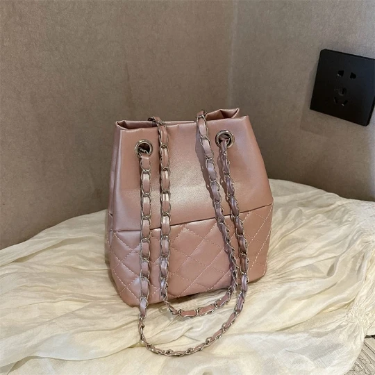 New Golden Chain Trend Girl Woman Messenger Shoulder OL Bags PU PVC Leather Women Lady Shining Handbag Purses Small Bags